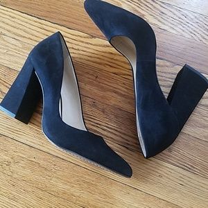 😎Vince Camuto Suede Block Heels 💃🏾